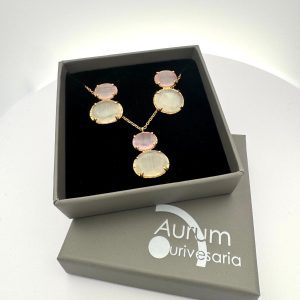 Conjunto de prata brincos e colar coloridos