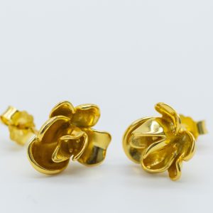 Brincos em prata flor